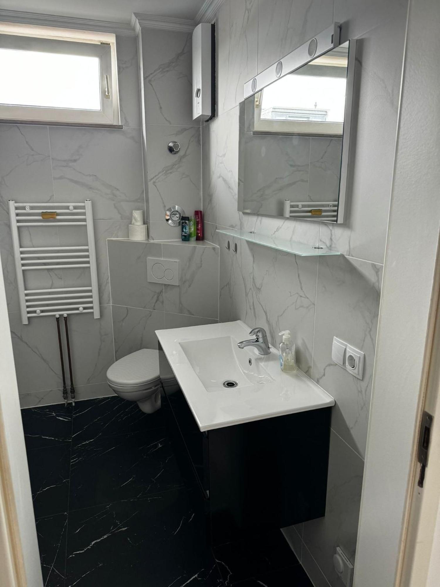 Feriwolux 2 Im Bergischem Apartment แบร์กิชกลัดบัค ภายนอก รูปภาพ